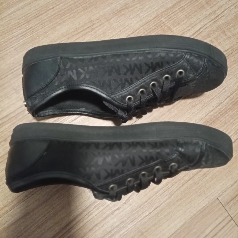 Michael Kors Rita 3 Black Monogram Sneakers Size 5